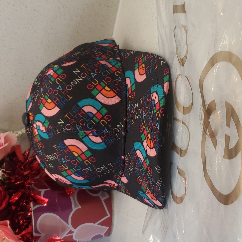 Wms GUCCI/NORTH FACE baseball hat